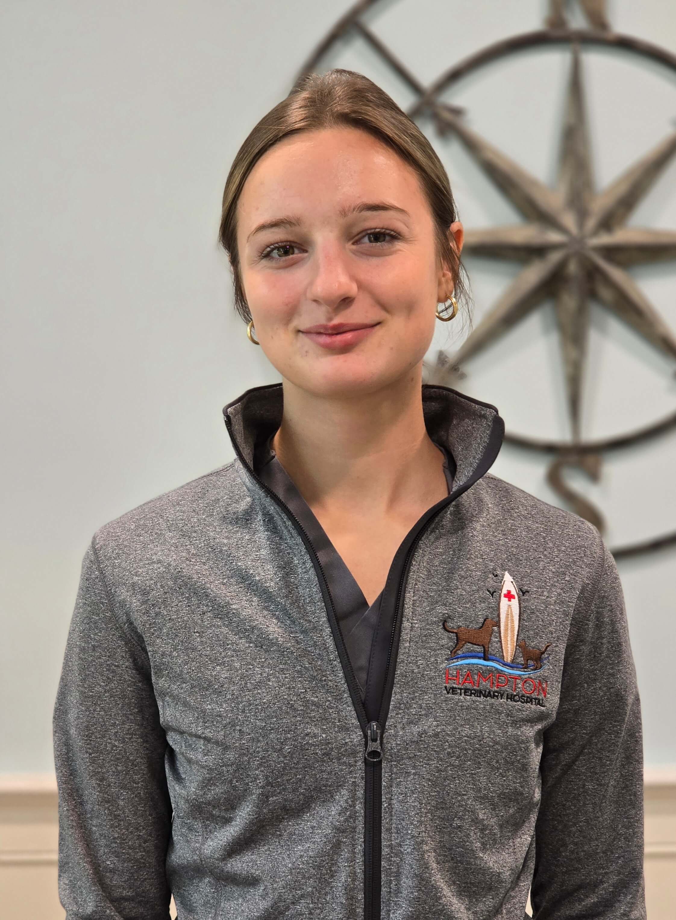 Photo of veterinary assistant